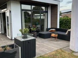 Moderne chalet met hottub