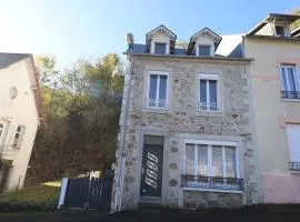 Grande maison jusqu'à 8 personnes à La Bourboule - FR-1-858-6