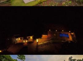 Lifeline Villas -Sunset Bird Infinity Pool Villa With Valley View, hotel in Panchgani