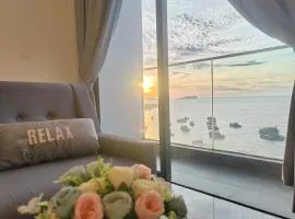 Seaview 1BR with Balcony at The Shore Kota Kinabalu