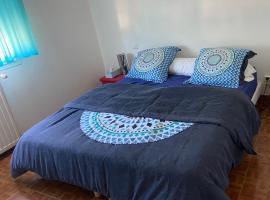 Chambre avec un lit King size, ξενοδοχείο σε Le Pizou