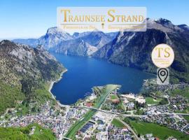 Ferienhaus TraunseeStrand, villa in Ebensee