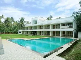 POP 84102D Travancore Island Resort