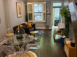 Classy 2BR Apartment in Darlinghurst with Parking