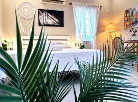 WHITE OAK By The Beach Goa