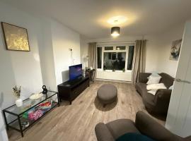 Brickhill 3-Bed Garden Netflix & Games，位于贝德福德的酒店