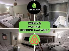 FREE parking, LARGE House for Contractors & Families, Sleeps 5, 4 miles to BLACKPOOL, hotel v destinaci Moffat