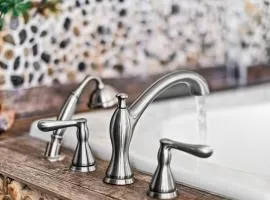 The inn On Gitche Gumee - Hideout