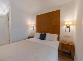 Central 3-Bedroom Apartment with Balcony and Elevator