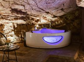 Casa di Lucy Spello con Grotta Esclusiva, hotel in Spello