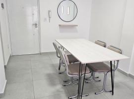 Departamento en Caseros, Prov Bs As, hotel en Caseros