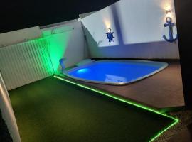 Beach House, hotel in Camaçari