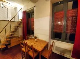 Le nid de la ferme du plan