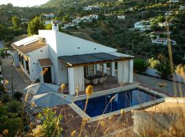 Casa Calmante - Stunning 3-bedroom Villa with Private Pool