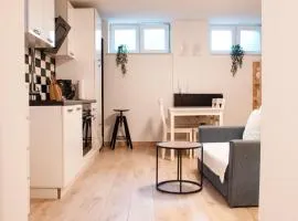 Yellow Pup in Maksimir