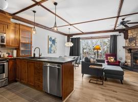 Les Manoirs Wpool & Hot Tub Near Village 120-7