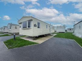 Cosy 8 Berth Caravan At Ty Mawr Holiday Park, North Wales Ref 86008D，位于康威的酒店
