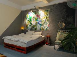 Bụi Hostel - Ferry to Rạch Giá, 5hvězdičkový hotel v destinaci Rach Gia