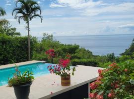 Casa Boa Casita Tambor, hotel i La Abuela