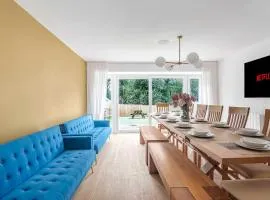 The Roost Group - 5 Bed House Hot Tub & Pool Table