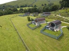 Bonnie Barns - Adults Only Luxury Lodges with hot tubs, hotel with hot tubs in Luss