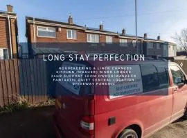 Free Parking 3 Double Bedroom Sunderland House 10 mins drive to Nissan Ideal for Long Term Contractor etc Stays - see our Dwellcome Home Ltd site for assurance