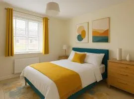 Stylish 2-Bedrooms - Perfect for Contractors, Families, and Groups - Sleeps 4 - Speedy WiFI