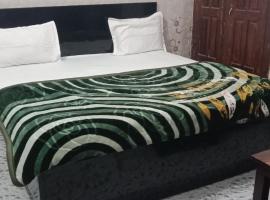 Vishal guest House ayodhya, aparthotel in Ayodhya