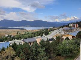 Nid des Angles - Cœur de station vue Lac & Montagne, hotel en Les Angles