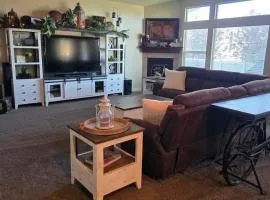 Wasatch Retreat 5 bed 3 5 bath pool table game room