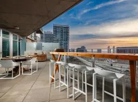 The Gallery Loft - Downtown finest