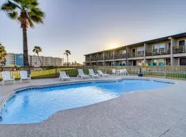 Beach and Pool Access Port Aransas Condo with Balcony