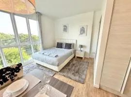 BEACHSIDE Studio in Neo Sea View Condo