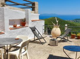 Maison de charme avec Terrasse vue sur mer, hotel v destinaci Rogliano