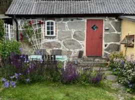 Eternellgårdens Lägenhet, Stenshuvudsvägen , Kivik