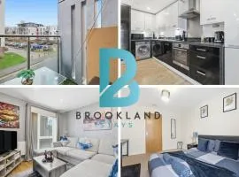 Two Bedroom House by Brookland Stays Serviced Accommodation Short Lets London with Free WiFi
