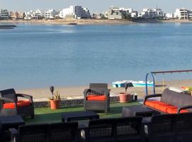 Shaleeh 285 شاليه العائلة, chata v destinaci Al Khiran