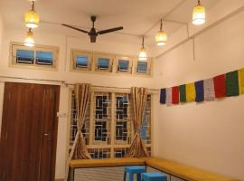 Tribal Hostel & Homestay, albergue en Guwahati