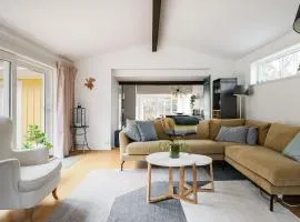 Modern family home next to Mälaren in Mariefred