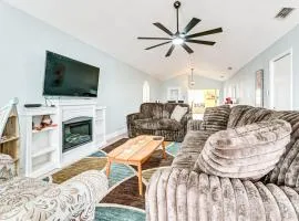 Canal-Front Home with Boat Dock and Lanai in Hudson