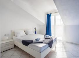 Hotel Four Pearls All Inclusive, hotel in Razvala