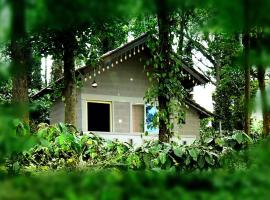 Finca Backwater Homestay, hotel en Suntikoppa