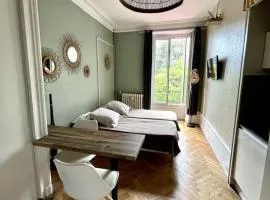 Charming studio Aix Center