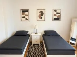 Messe Dus - 3 Rooms - 80qm - Sportpark Wedau