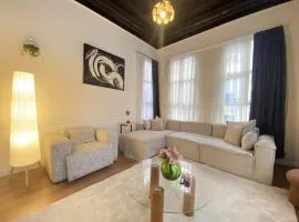 Modern Triplex Retreat with Private Garden Terra