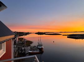 Brønnøysund में, होटल Ny rorbu med fantastisk havutsikt - rett ved vannet - inntil 6 personer