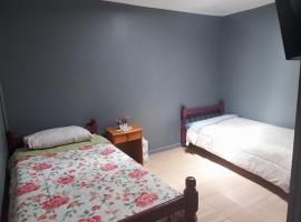 Hospedaje con Pensión Completa, ξενοδοχείο σε Angol