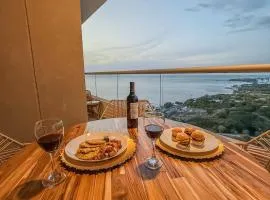 Apartment on the 21st floor, ocean and Sierra views