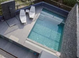 4 bedroom pool villa Kathu