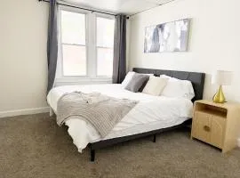 Redbrick Suites - 1BR-1BA Apts near UE